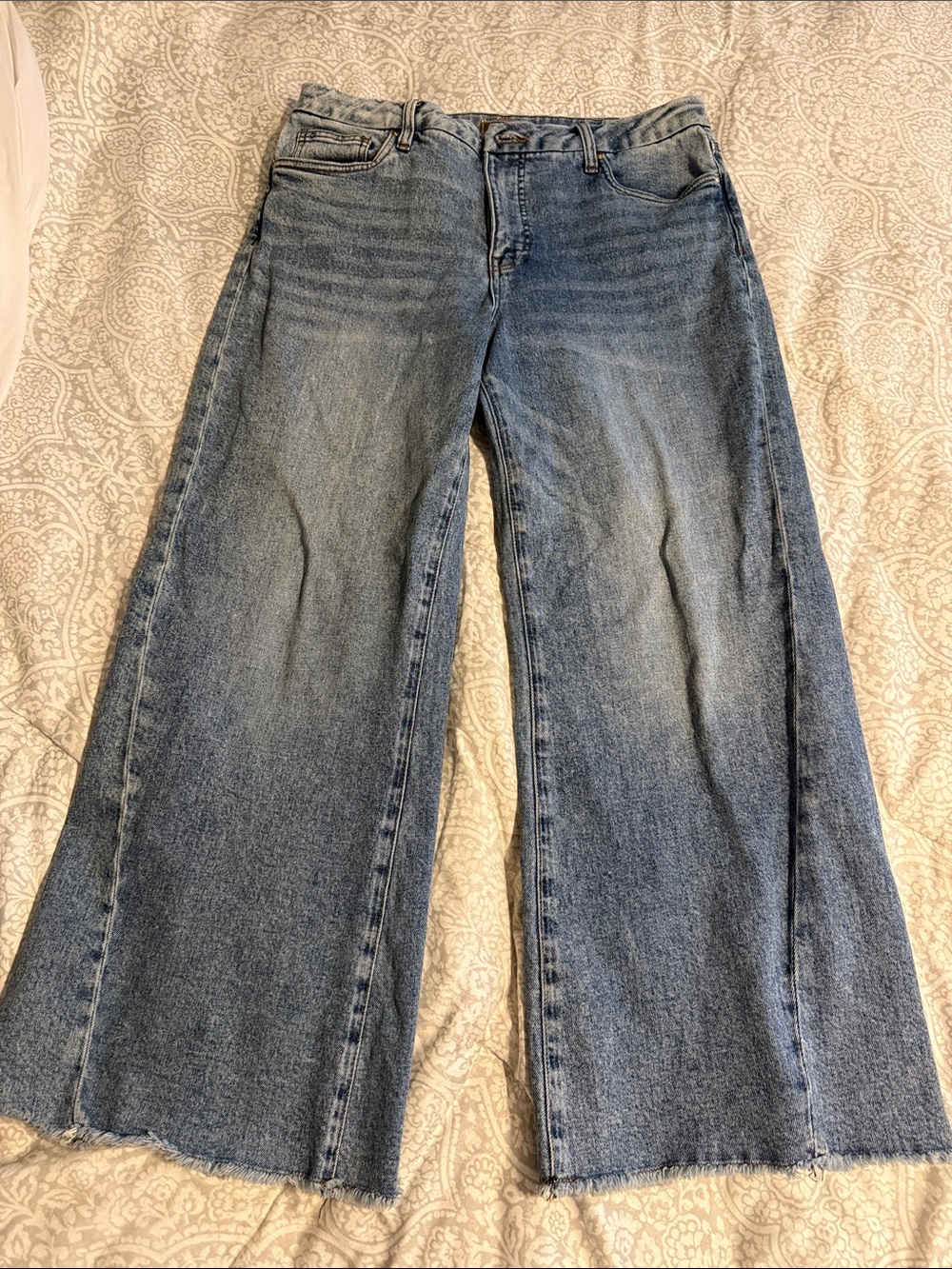 Kut from the Kloth Wide-Leg Jeans in Light Blue Denim